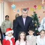 Президент Южной Осетии поздравил с Новым годом детей Республики